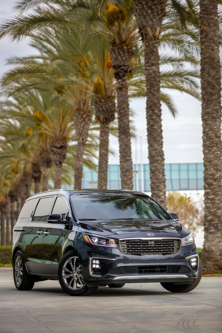  Kia Sedona SXL (YP) 2018 года  (фото 12 из 13)